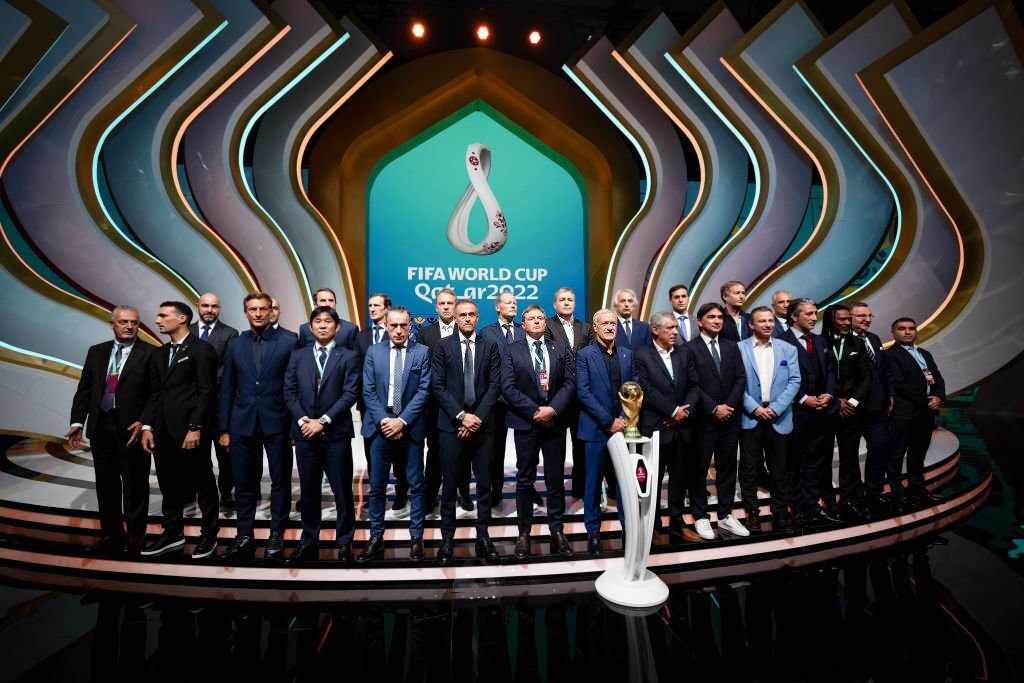 عکس یادگاری سرمربیان تیم های حاضر در جام جهانی 2022 | طرفداری